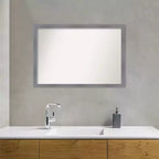 Miroir mural de salle de bain Edwin Wood non biseauté 39 po x 27 po Gris – Amanti Art : Rectangulaire moderne, à fixer au mur