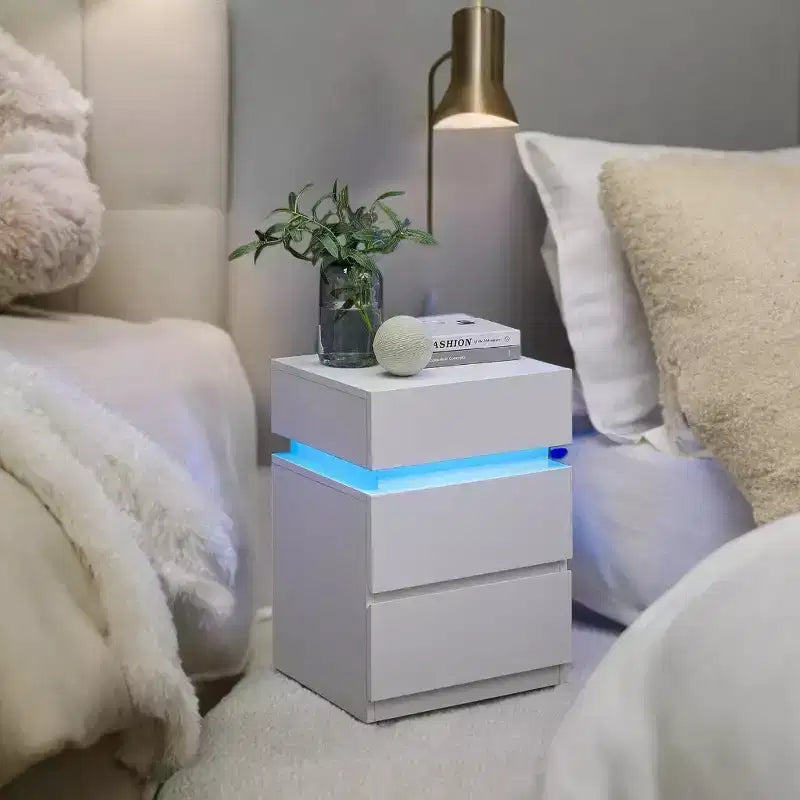 Table de chevet avec lumières LED, Table de chevet avec couleurs de lumière réglables, Table d'appoint de style moderne avec 3 tiroirs, 35 x 40 x 55 cm