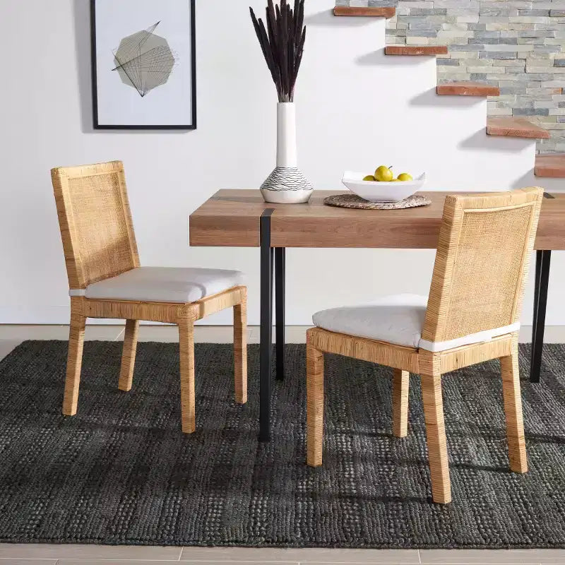 Chaise de salle à manger Tojo en rotin avec coussin (Lot de 2) - DCH6502 - Safavieh