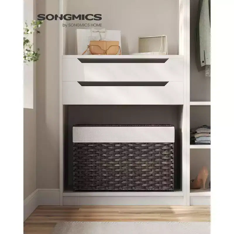 SONGMICS Panier de rangement avec couvercle, bac de rangement de 105 L (27,7 gallons), panier de rangement tressé pour couvertures avec poignées, pliable, doublure amovible, cadre en métal