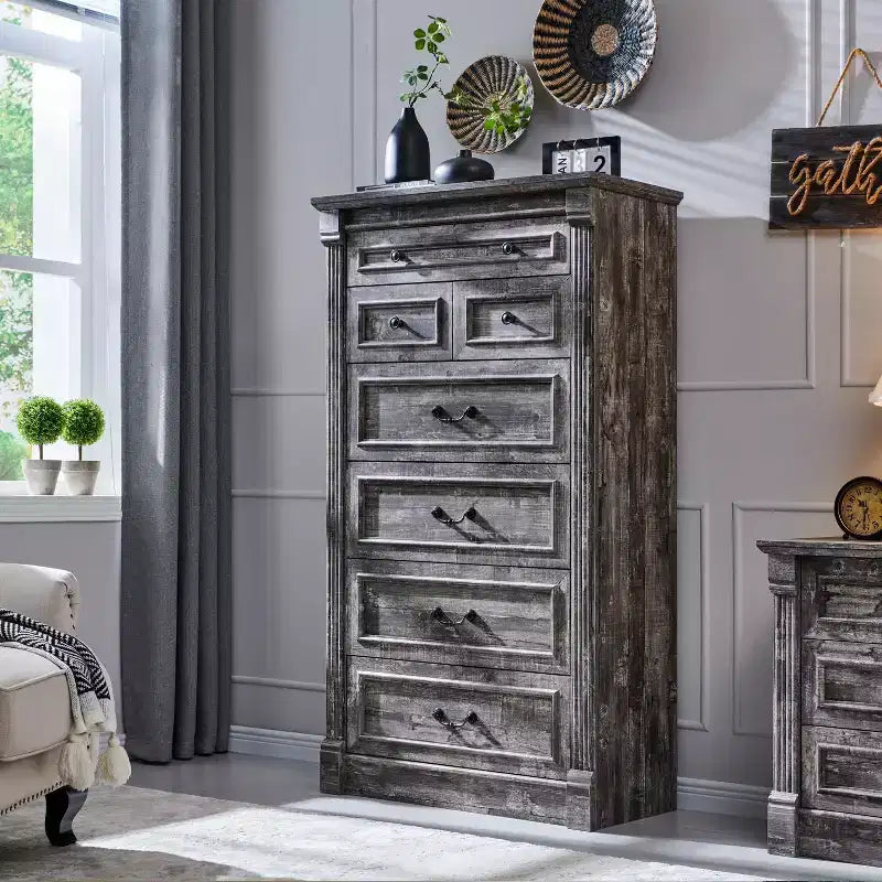 Commode de chambre à 7 tiroirs de style campagnard, commode haute de 145 cm avec colonnes romaines