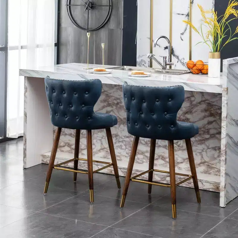 Tabouret de comptoir Roundhill Furniture Nevis, moderne du milieu du siècle, en similicuir touffeté avec garniture cloutée, bleu, lot de 2