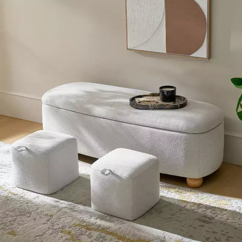 Banc de rangement Patricio avec pieds en bois massif | ART OF LIVING DESIGNS