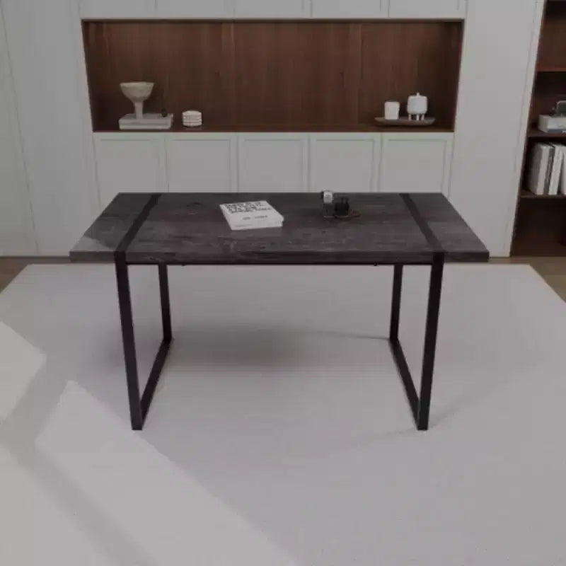 Table moderne rectangulaire en MDF et bois naturel (4-6 places), plateau en bois d'ingénierie 1,5 po, pieds en métal noir, maison/cuisine.