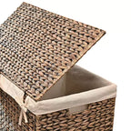 happimess Sawyer 24 Panier à linge pliable classique de style ferme en jacinthe tressée à 2 sections avec doublure lavable, poignées et couvercle