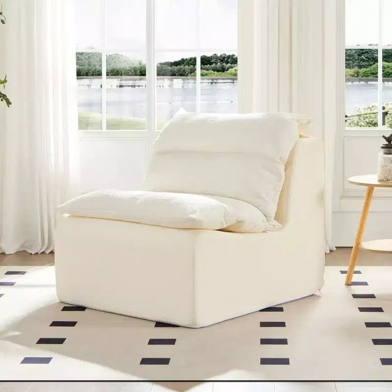 Fauteuil sans accoudoirs en mousse GDFStudio Vivien avec coussin