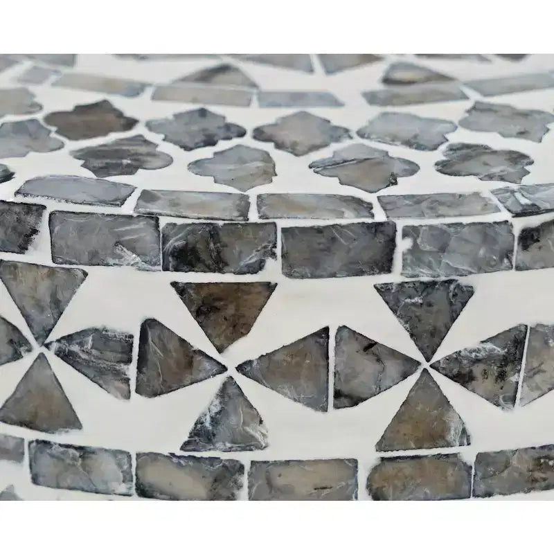 Jofran, Table d'appoint en petites coquilles Capiz fabriquées à la main, modèle Global Archive Terrazzo - Couleur marron