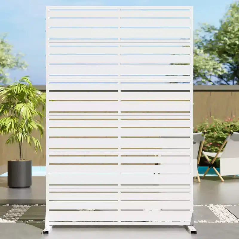 Jardinière en métal blanc Dovelina 72 H47W avec treillis pour brise-vue pour café, terrasse, jardin et balcons