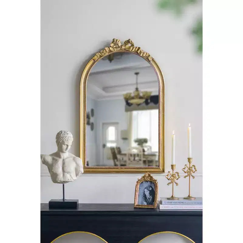 Miroir mural arqué doré de style baroque de 23,6 x 37,3 pouces
