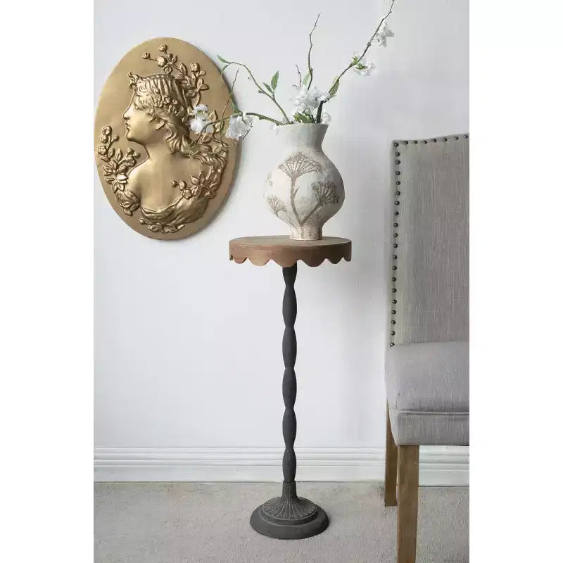 Table d'appoint en fer noir avec plateau en bois marron festonné D30x75cm