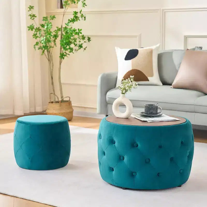 Okak – Ensemble gigogne de 2 poufs de rangement modernes en velours avec plateau en bois, repose-pieds rembourré et table basse ronde
