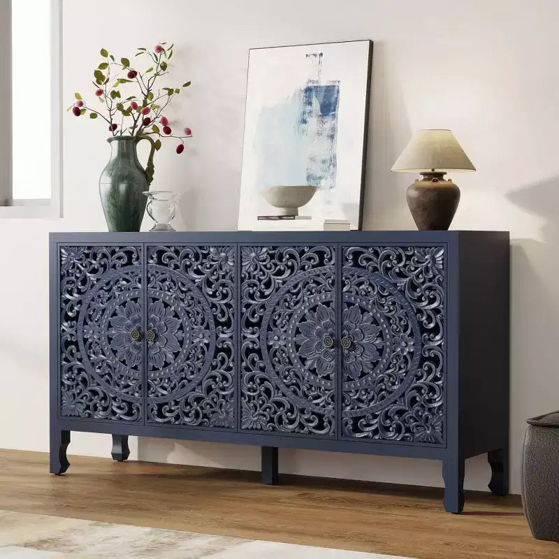 Buffet de rangement, Buffet bas vieilli avec 4 portes sculptées et étagère réglable, Buffet d'appoint en bois