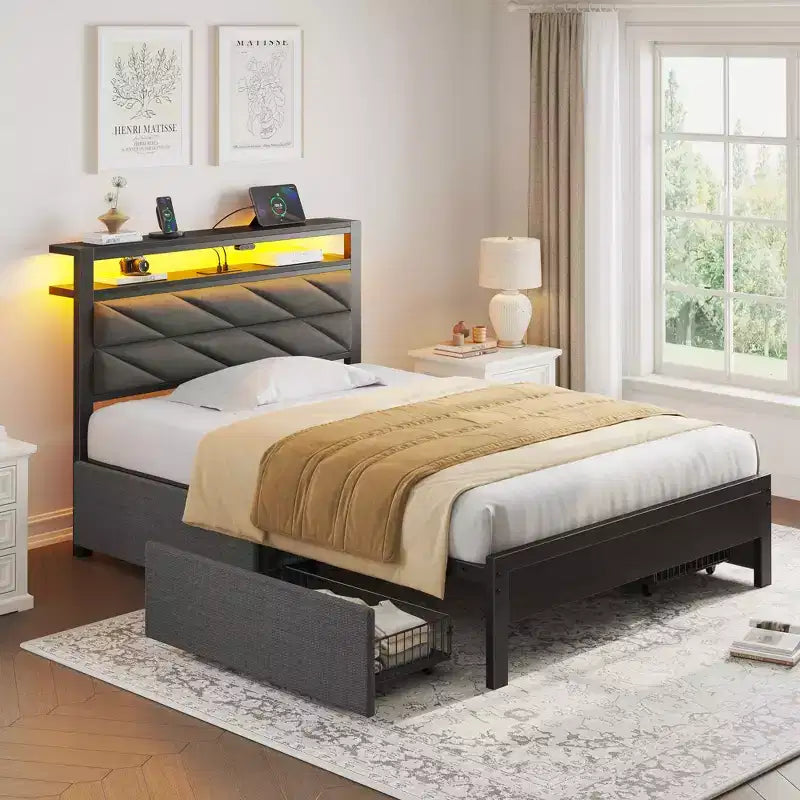 Cadre de lit capitonné avec tête de lit Greenstell - 4 tiroirs de rangement sous le lit, lumières LED à intensité variable et station de charge, montage facile