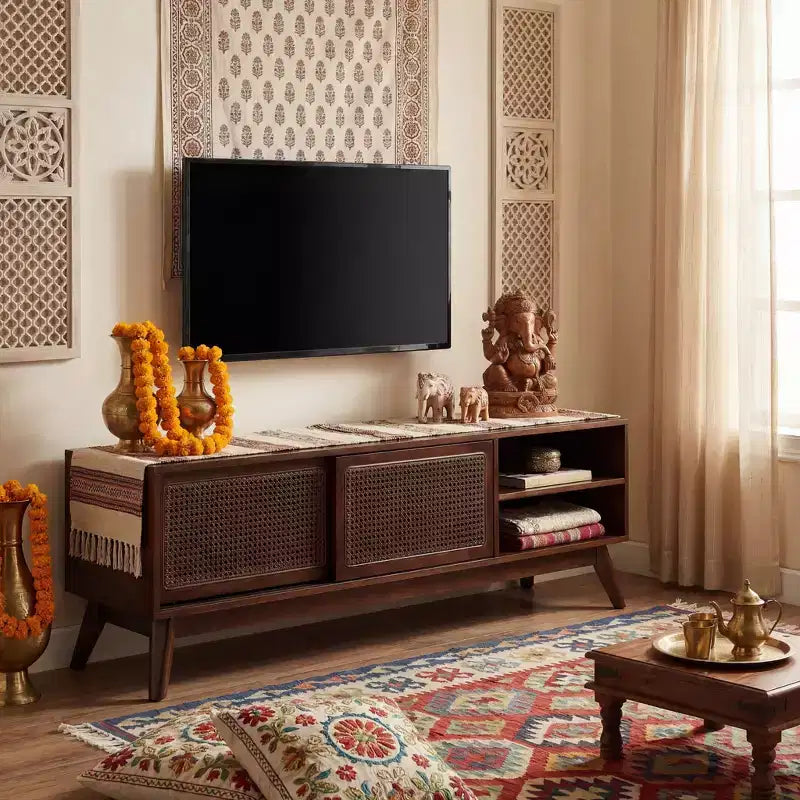 JVNOXK Meuble TV en rotin de style moderne du milieu du siècle, 150 cm, pour téléviseurs jusqu'à 65 pouces, avec pieds en bois massif et portes en rotin - Bois foncé
