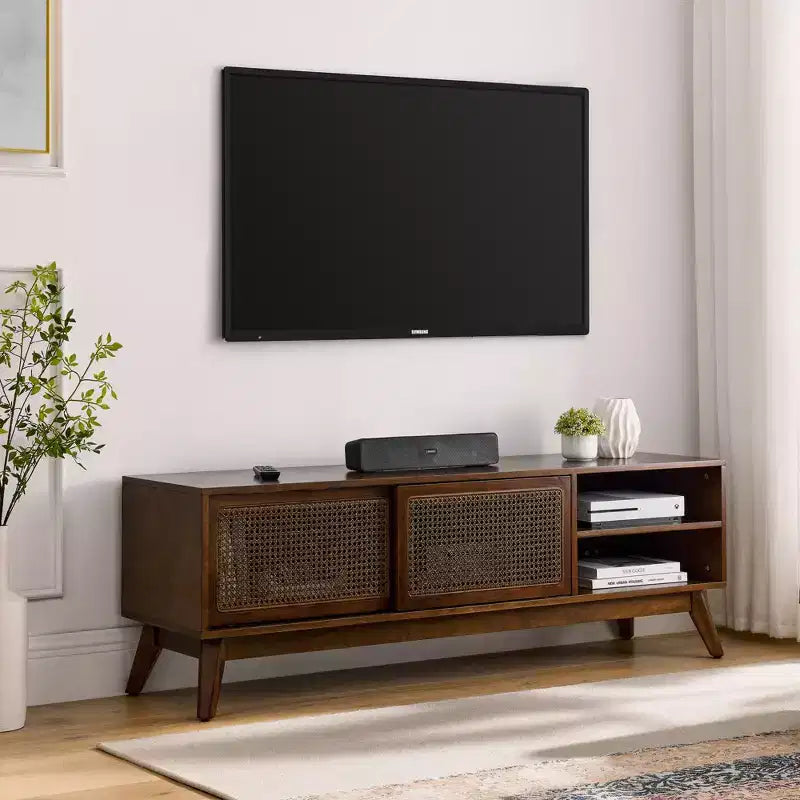 JVNOXK Meuble TV en rotin de style moderne du milieu du siècle, 150 cm, pour téléviseurs jusqu'à 65 pouces, avec pieds en bois massif et portes en rotin - Bois foncé