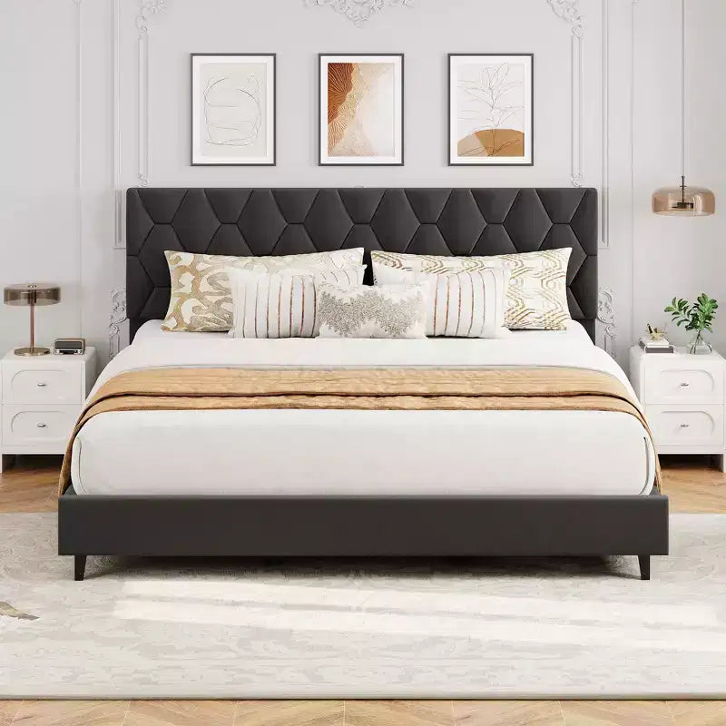 Cadre de lit plateforme King avec tête de lit capitonnée et support à lattes en bois, base de matelas capitonnée/pas besoin de sommier/assemblage facile, beige