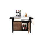Chariot de bar d'extérieur en osier avec plateau en acier inoxydable, armoire de rangement et roulettes, table de service de patio pour jardin ou piscine