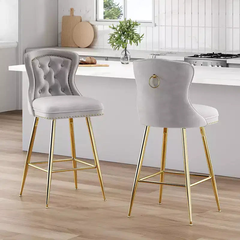 TUYOHW Lot de 2 tabourets de bar, tabourets de bar hauteur comptoir en velours avec capitonnage à boutons, garniture à clous décoratifs, chaises à oreilles pour îlot de cuisine, salle à manger