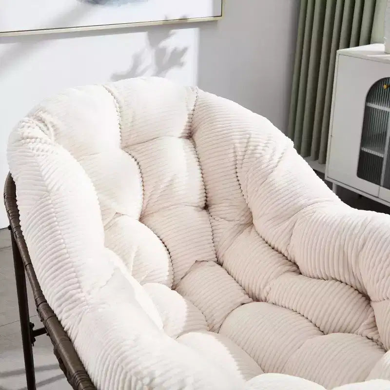 Fauteuil à bascule moderne en rotin avec coussin rembourré, fauteuil à bascule surdimensionné avec cadre en acier pour salon, chambre ou appartement - Panipeachy