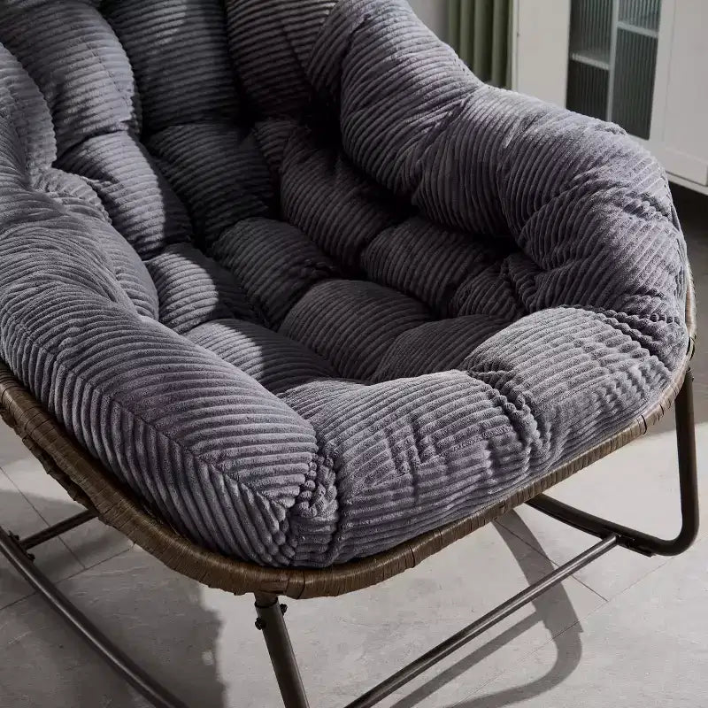 Fauteuil à bascule moderne en rotin avec coussin rembourré, fauteuil à bascule surdimensionné avec cadre en acier pour salon, chambre ou appartement - Panipeachy