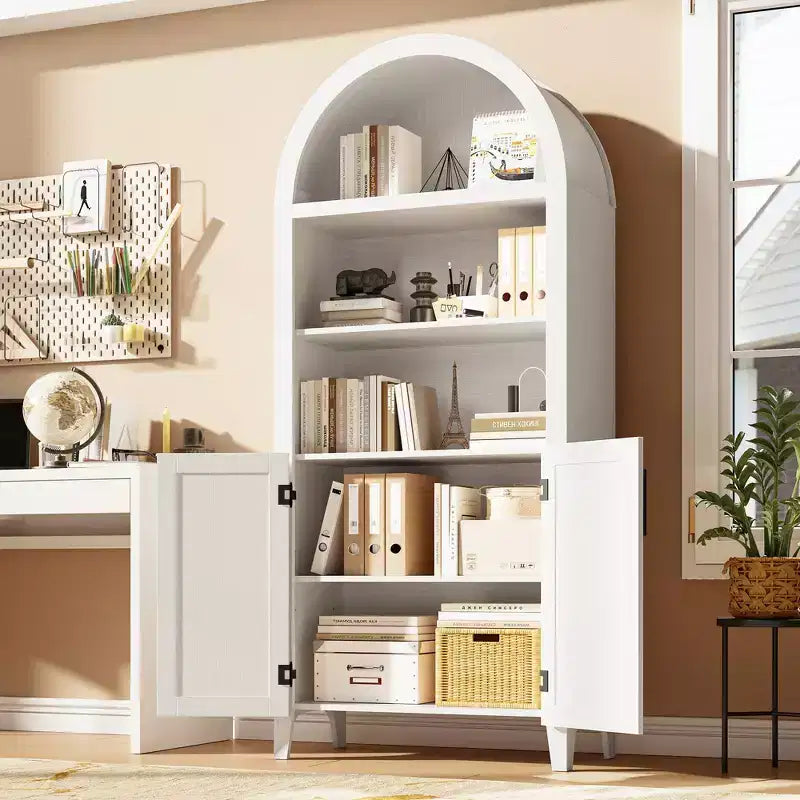 COZONY Étagère Bibliothèque Cintrée avec Portes, Étagère d'Exposition Ouverte à 5 Niveaux avec Décoration en Rotin, Meuble de Rangement Moderne pour Bureau, Salon, Bibliothèque