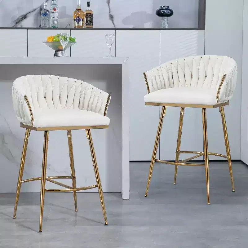 Tabouret de bar de 66 cm de hauteur de comptoir, tabouret de cuisine en velours avec dossier ondulé, base chromée dorée et repose-pieds, beige