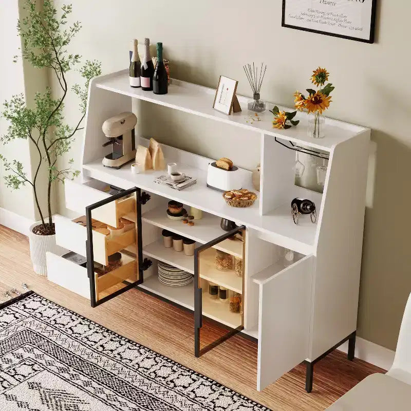 Meuble de rangement moderne, buffet décoratif avec 3 tiroirs et portes en verre ; le buffet peut contenir des verres à vin