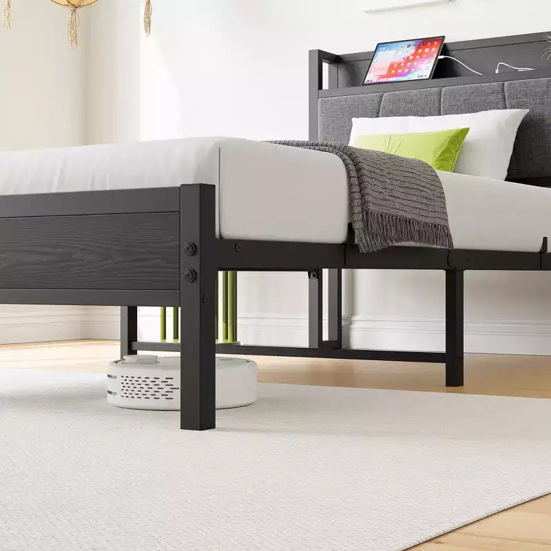 Cadre de lit double MAYEERTY avec tête de lit de rangement et station de recharge, pas besoin de sommier tapissier pour chambre à coucher