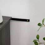 Meuble TV TUYOHW pour téléviseurs jusqu'à 65 pouces, console multimédia de style ferme avec contours en fausse pierre empilée et étagères ouvertes
