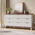 Commode cannelée Acekool à 9 tiroirs de 152 cm de large, commode moderne avec poignées dorées, organisateur de rangement incurvé pour chambre à coucher, salon, blanc