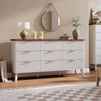 Commode cannelée Acekool à 9 tiroirs de 152 cm de large, commode moderne avec poignées dorées, organisateur de rangement incurvé pour chambre à coucher, salon, blanc