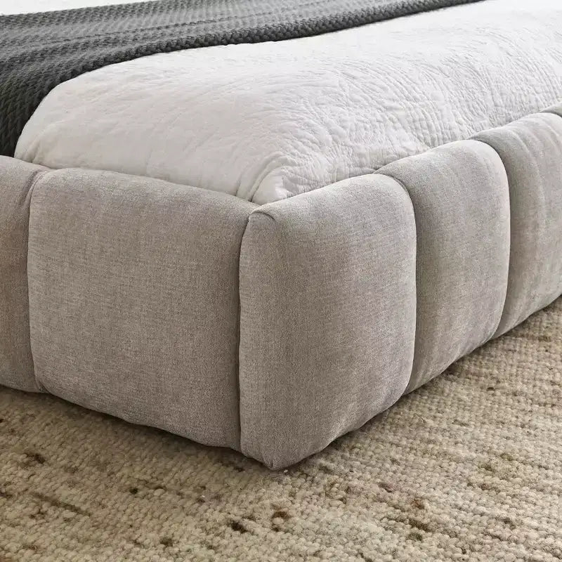 Lit rembourré MAYEERTY Queen Size avec tête de lit Cadre solide Tissu chenille Beige