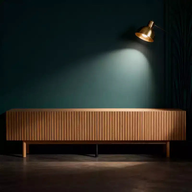 Meuble TV console média cannelé Luck Live style rustique 86,61, avec rangement superposé, étagères amovibles et pieds en bois massif