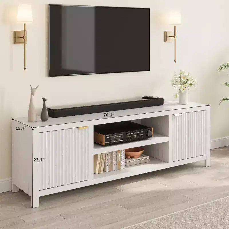 Meuble TV cannelé pour téléviseurs de 75 pouces et plus, meuble de divertissement moderne avec rangement à 2 niveaux, étagères réglables et poignées, console média pour salon et chambre