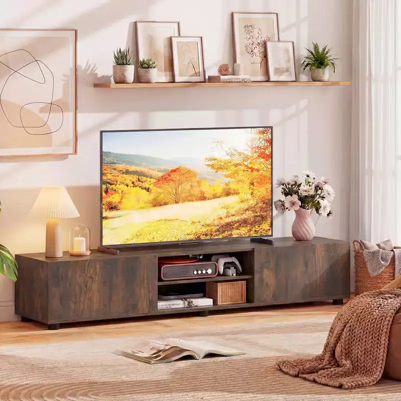 Meuble TV Costway pour téléviseurs jusqu'à 70", console média avec portes doubles et étagères ouvertes Marron rustique/Naturel/Blanc