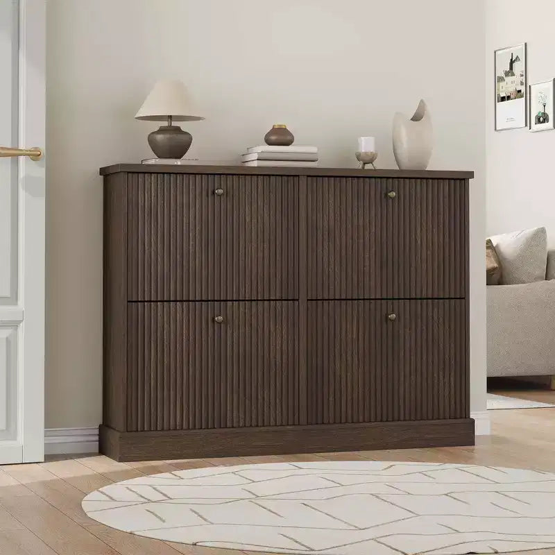 Meuble à chaussures cannelé avec 4 tiroirs basculants, Organiseur de chaussures étroit en bois cannelé avec étagères réglables et amovibles