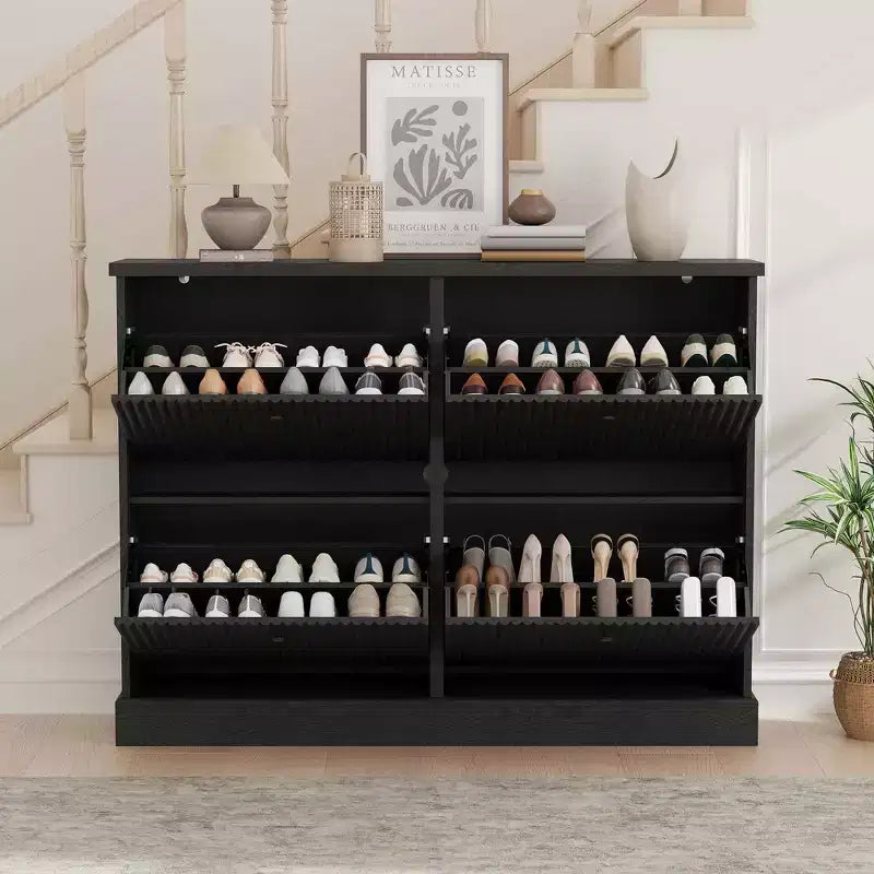 Meuble à chaussures cannelé avec 4 tiroirs basculants, Organiseur de chaussures étroit en bois cannelé avec étagères réglables et amovibles
