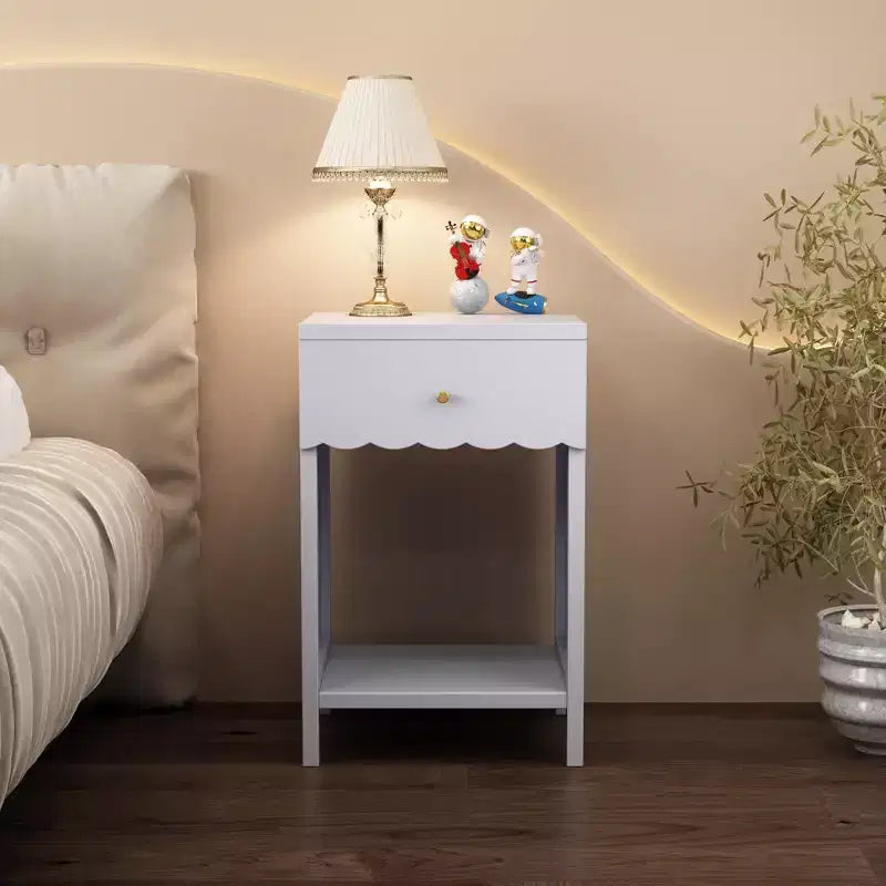 Table de chevet moderne avec tiroir et étagère ouverte, table de chevet à bords festonnés pour chambre à coucher, jolie table d'appoint minimaliste pour chambre d'enfant ou chambre de fille