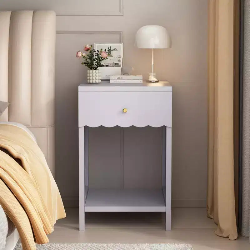 Table de chevet moderne avec tiroir et étagère ouverte, table de chevet à bords festonnés pour chambre à coucher, jolie table d'appoint minimaliste pour chambre d'enfant ou chambre de fille