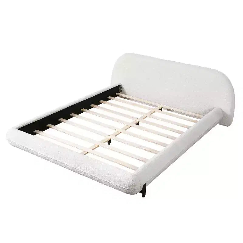 Lit plateforme rembourré Queen/King Size avec tête de lit épaisse rembourrée, pieds en bois massif et design incurvé, blanc - ModernLuxe