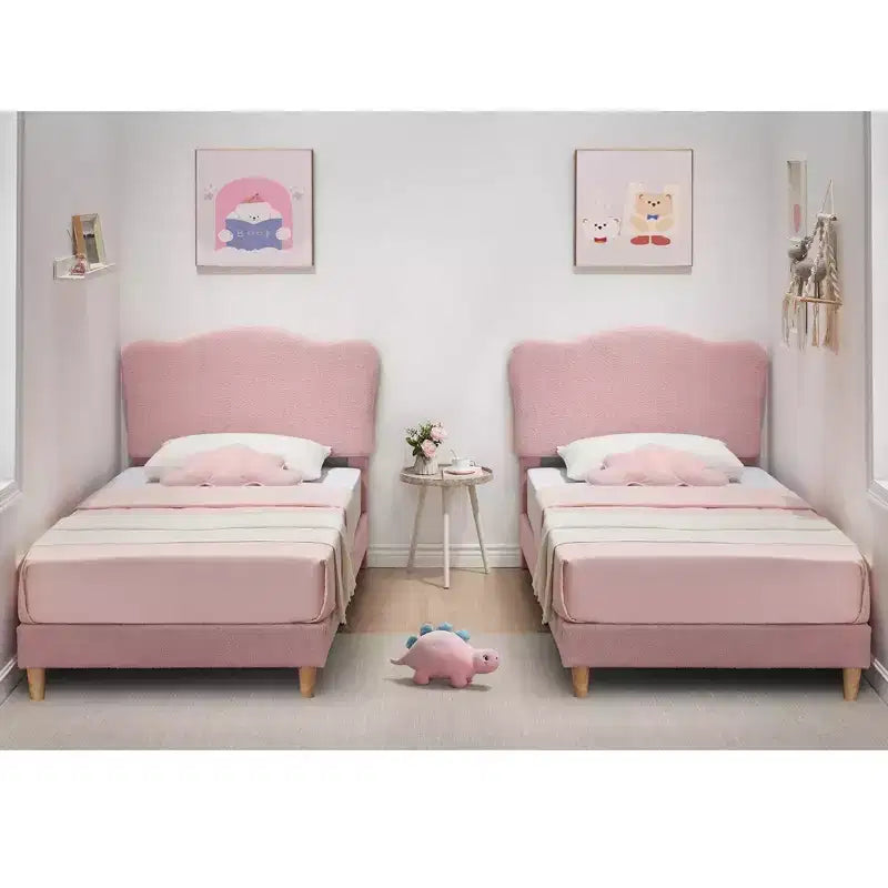 Cadre de lit double rembourré pour enfants avec tête de lit festonnée, lit double en velours mignon pour enfants, lit plateforme robuste, aucun sommier tapissier requis, lattes en bois