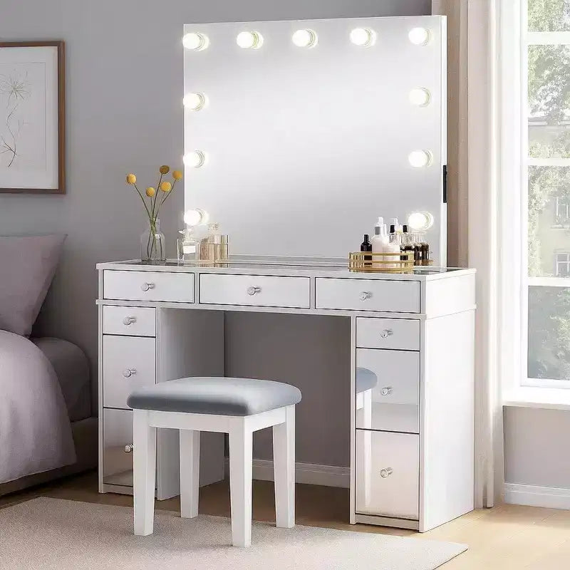 Coiffeuse Royal Hampton avec miroir éclairé et tabouret rembourré, blanc-gris