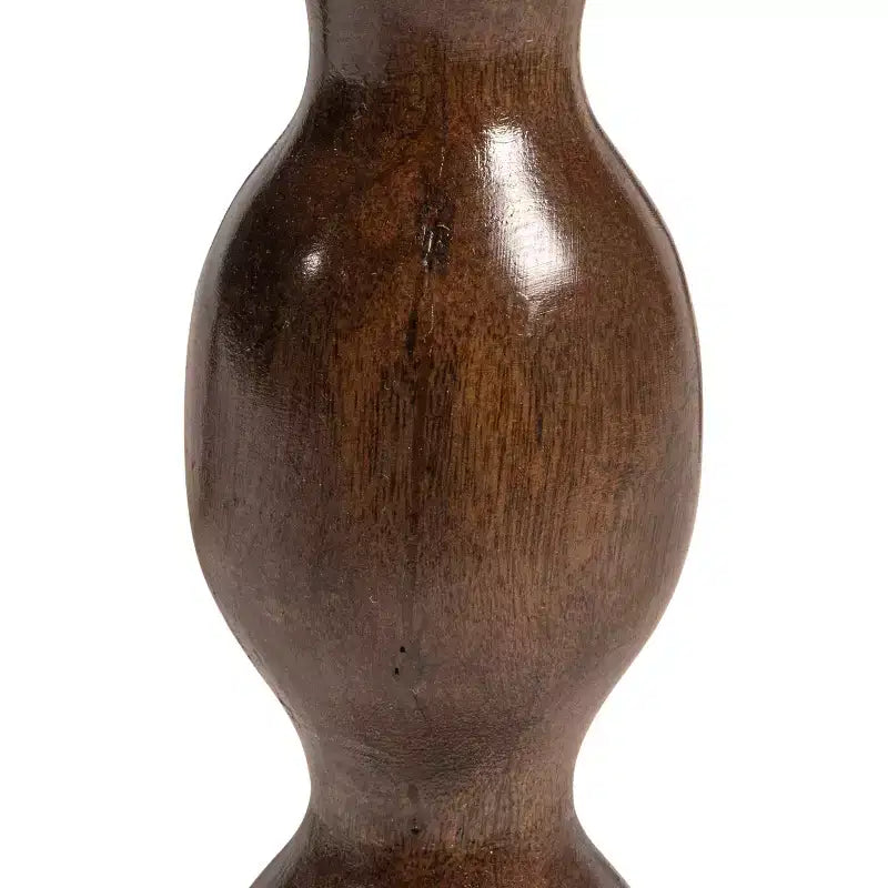 Table d'appoint ronde en bois de manguier avec pieds trépieds en noyer de Storied Home