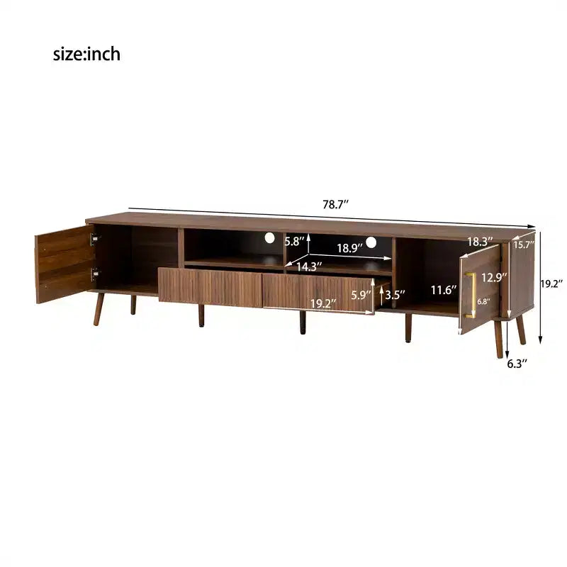 Meuble TV de 78 po pour téléviseurs jusqu'à 85 po, Console TV Moderne, Console Multimédia Canelée, Meuble TV Noyer, Centre de Divertissement Multimédia avec Porte à Fermeture Douce - ModernLuxe