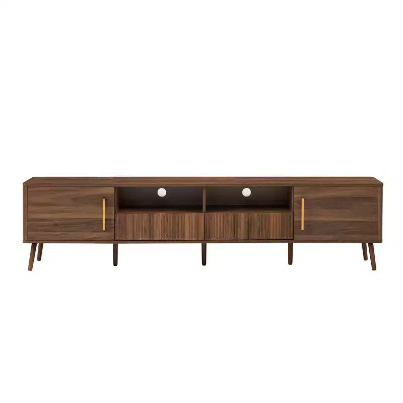 Meuble TV de 78 po pour téléviseurs jusqu'à 85 po, Console TV Moderne, Console Multimédia Canelée, Meuble TV Noyer, Centre de Divertissement Multimédia avec Porte à Fermeture Douce - ModernLuxe