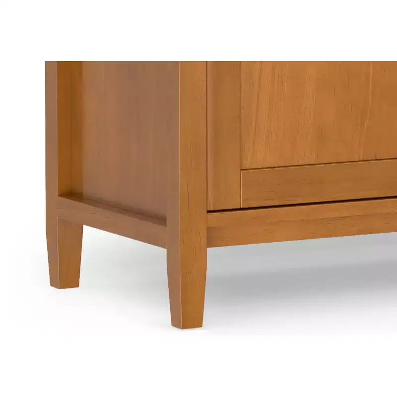 Meuble TV bas moderne du milieu du siècle en bois massif de 183 cm de large Noelle, en noyer, pour téléviseurs jusqu'à 80 pouces