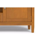 Meuble TV bas moderne du milieu du siècle en bois massif de 183 cm de large Noelle, en noyer, pour téléviseurs jusqu'à 80 pouces