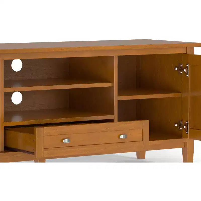 Meuble TV bas moderne du milieu du siècle en bois massif de 183 cm de large Noelle, en noyer, pour téléviseurs jusqu'à 80 pouces