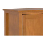Meuble TV bas moderne du milieu du siècle en bois massif de 183 cm de large Noelle, en noyer, pour téléviseurs jusqu'à 80 pouces