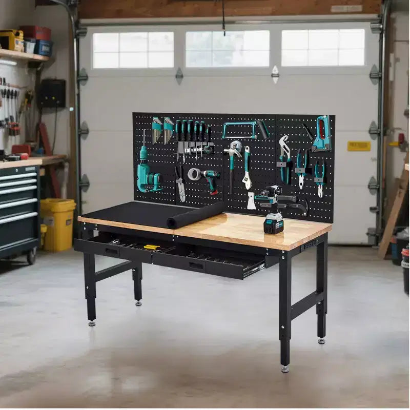 Table de travail de 152 cm pour garage, établi robuste de 900 kg avec panneau perforé et tiroirs, établi réglable en bois d'hévéa avec prises de courant